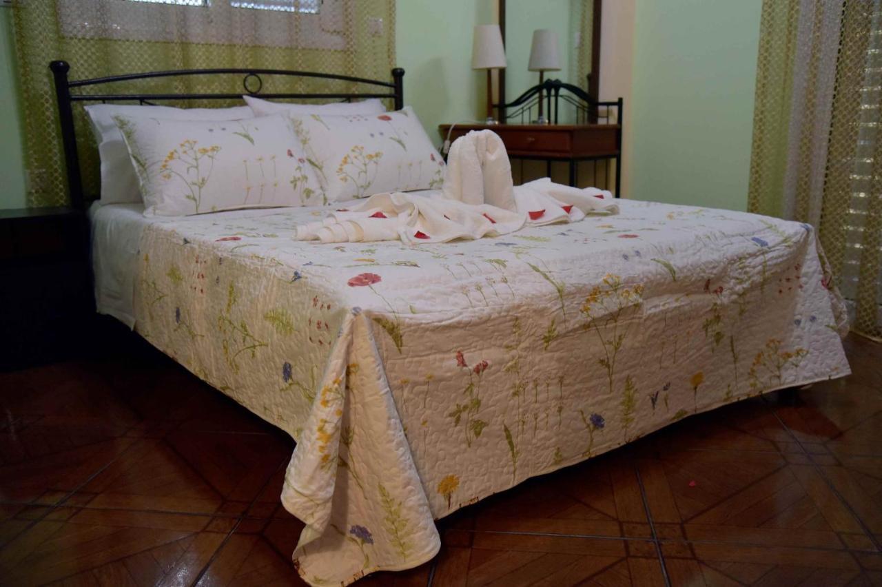 Stone Villa Corinth Екстер'єр фото